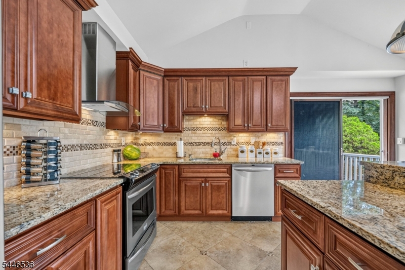 36 Lebanon Trail Hopatcong NJ 07843