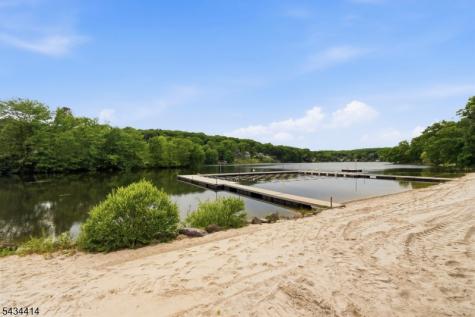 128 Upper High Crest Drive West Milford NJ 07480