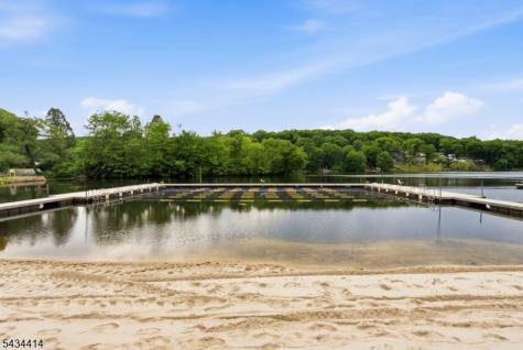 128 Upper High Crest Drive West Milford NJ 07480