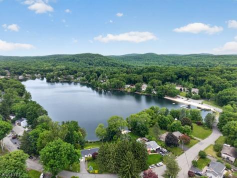 128 Upper High Crest Drive West Milford NJ 07480