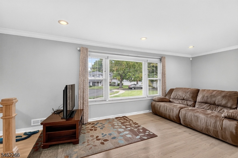 2 Braemar Circle Cranford NJ 07016