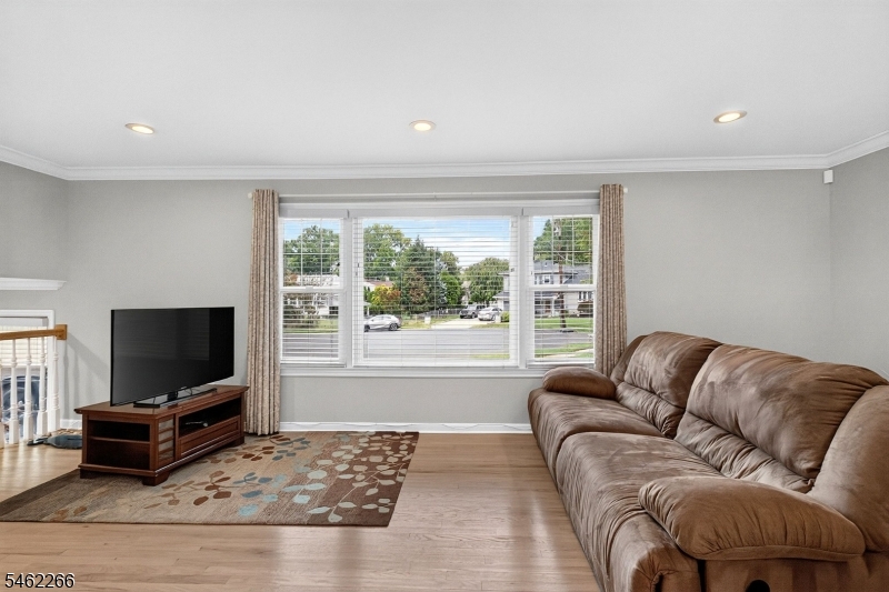 2 Braemar Circle Cranford NJ 07016