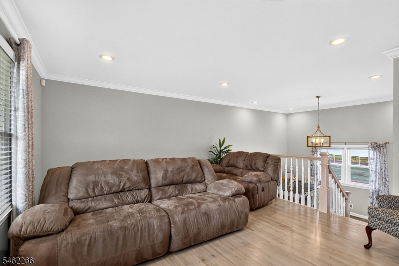 2 Braemar Circle Cranford NJ 07016