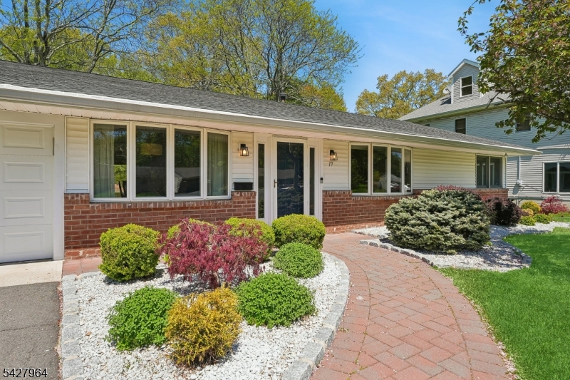 17 Tyndall Road South Brunswick NJ 08824