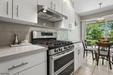 17 Tyndall Road South Brunswick NJ 08824