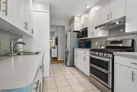 17 Tyndall Road South Brunswick NJ 08824