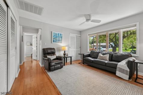 17 Tyndall Road South Brunswick NJ 08824