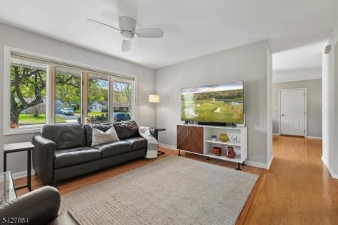 17 Tyndall Road South Brunswick NJ 08824