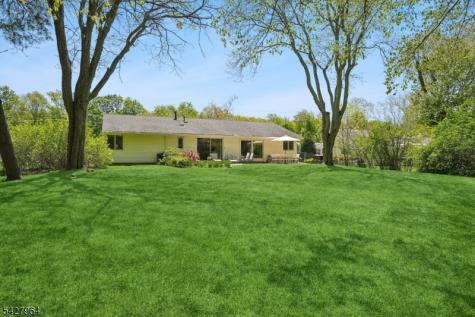 17 Tyndall Road South Brunswick NJ 08824