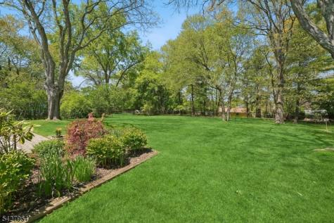 17 Tyndall Road South Brunswick NJ 08824