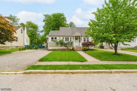 3 Roy Avenue Bloomingdale NJ 07403