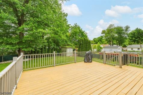 3 Roy Avenue Bloomingdale NJ 07403