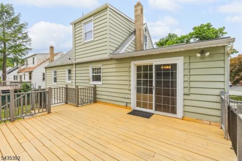 3 Roy Avenue Bloomingdale NJ 07403