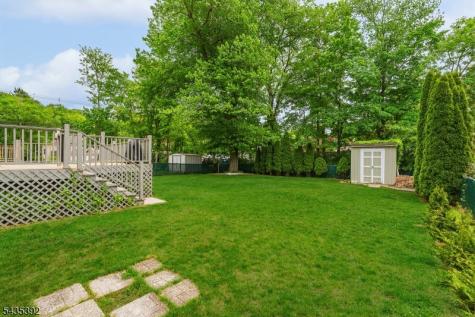 3 Roy Avenue Bloomingdale NJ 07403