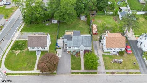 3 Roy Avenue Bloomingdale NJ 07403