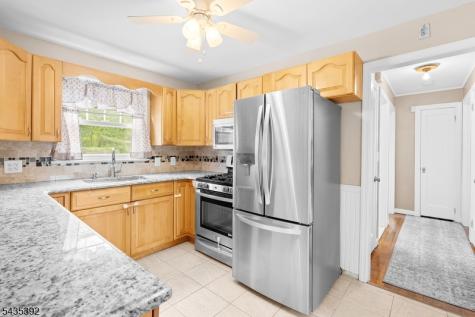 3 Roy Avenue Bloomingdale NJ 07403