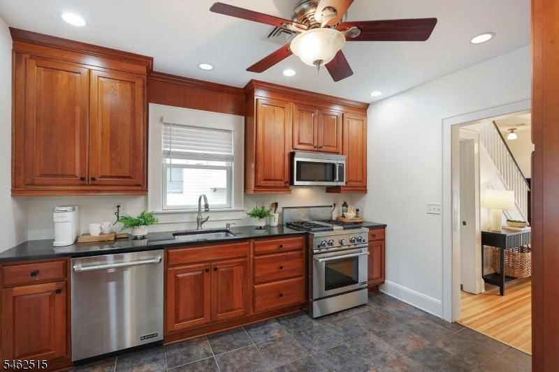 528 Downer Street Westfield NJ 07090