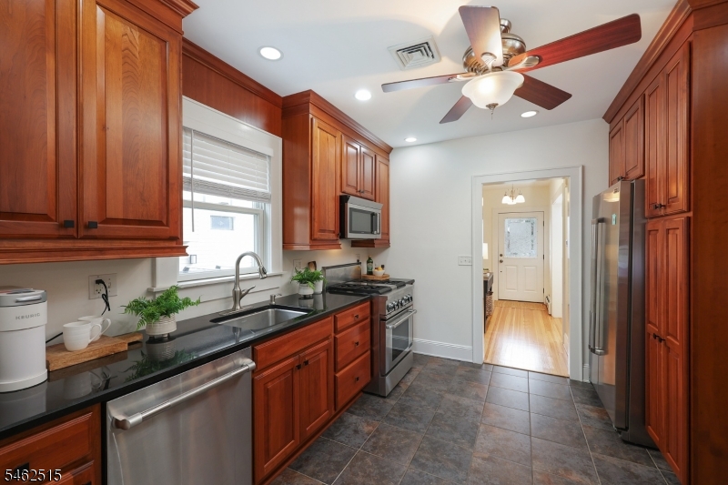 528 Downer Street Westfield NJ 07090