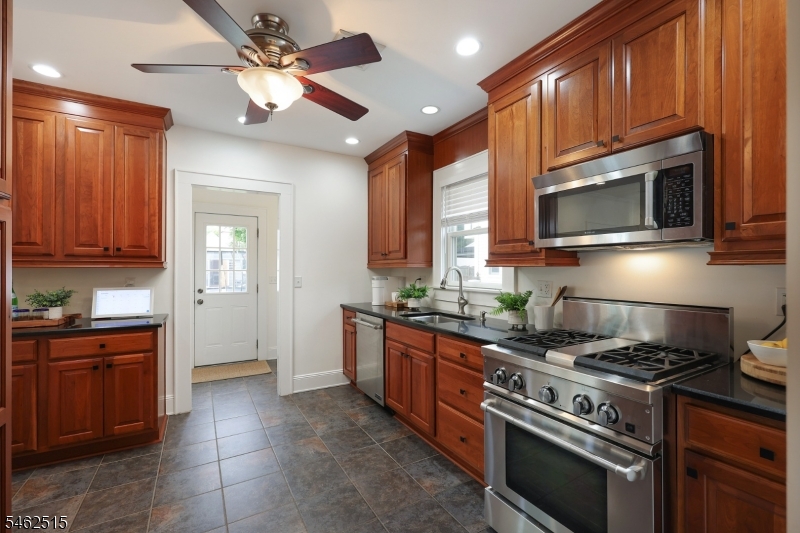 528 Downer Street Westfield NJ 07090