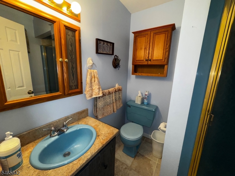 27 Frieda Lane Woodbridge NJ 07067