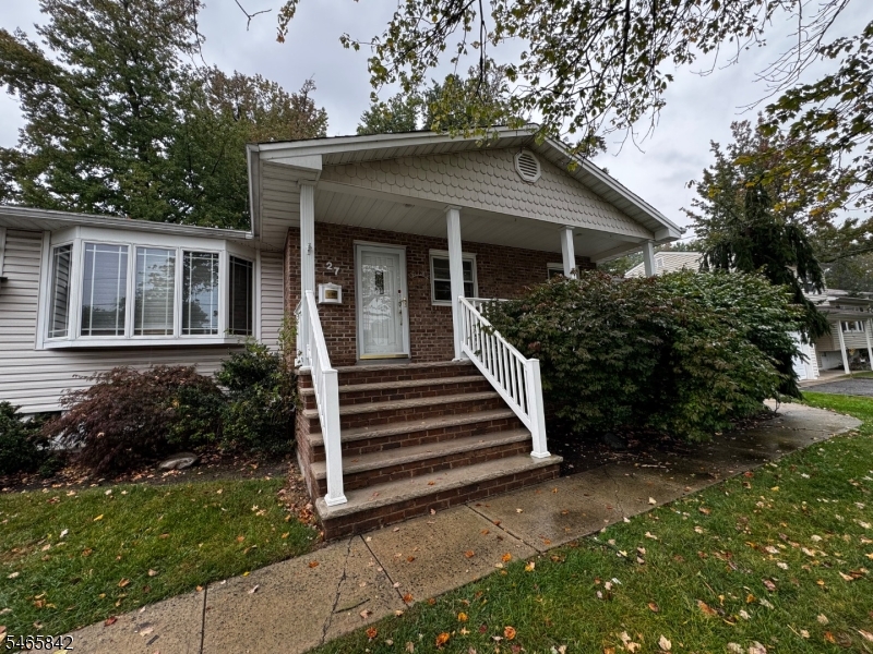 27 Frieda Lane Woodbridge NJ 07067