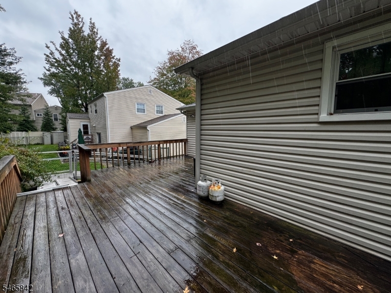 27 Frieda Lane Woodbridge NJ 07067