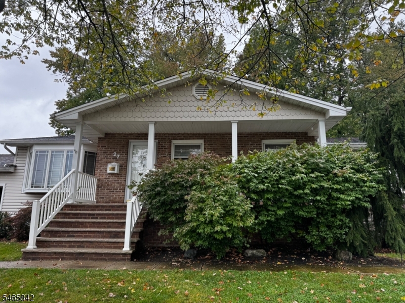 27 Frieda Lane Woodbridge NJ 07067