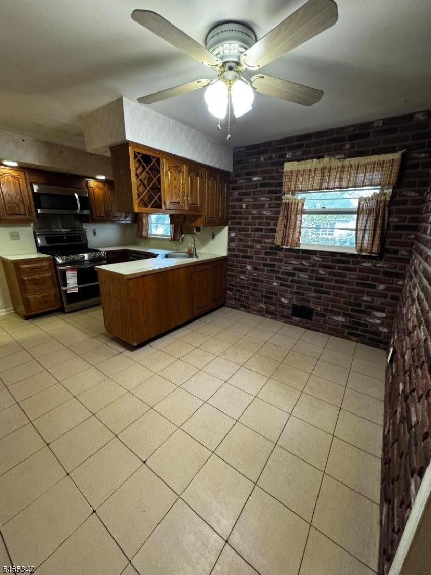 27 Frieda Lane Woodbridge NJ 07067