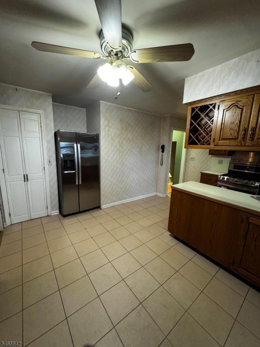 27 Frieda Lane Woodbridge NJ 07067