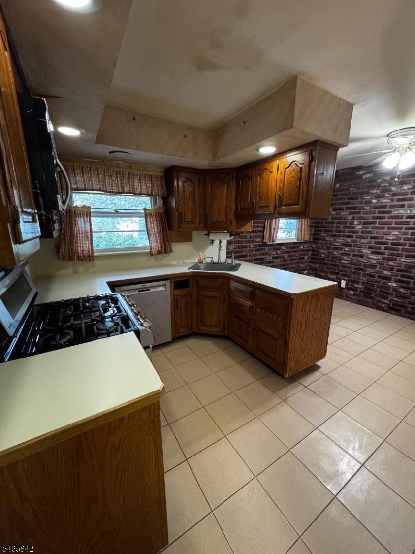 27 Frieda Lane Woodbridge NJ 07067