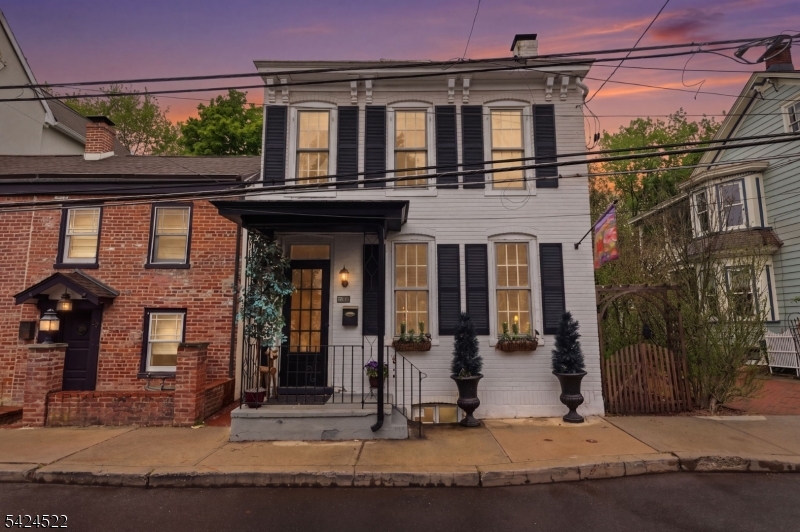 30 Swan Street Lambertville NJ 08530