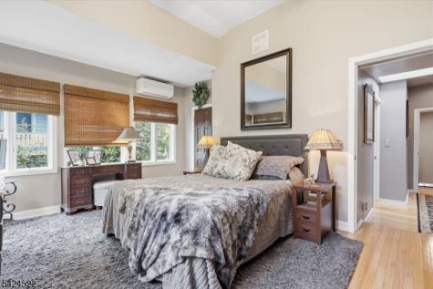 30 Swan Street Lambertville NJ 08530
