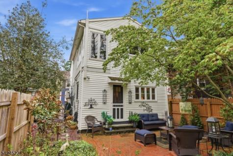 30 Swan Street Lambertville NJ 08530