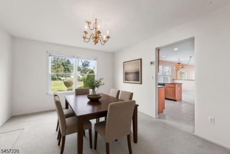4 Hawthorn Drive Roxbury NJ 07876