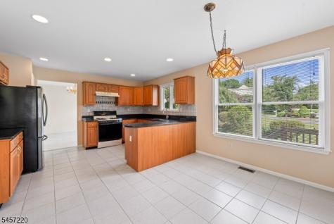 4 Hawthorn Drive Roxbury NJ 07876