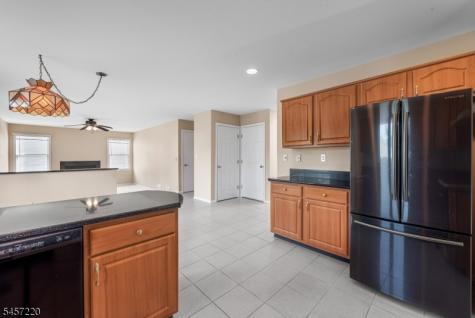 4 Hawthorn Drive Roxbury NJ 07876