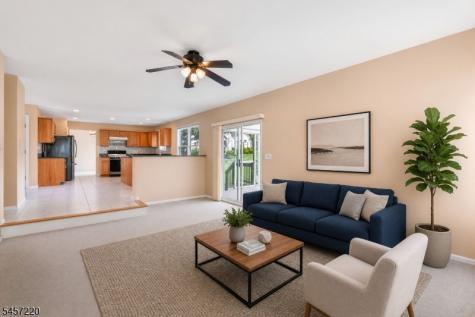 4 Hawthorn Drive Roxbury NJ 07876