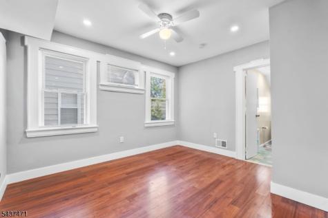 81 Kuna Terrace Irvington NJ 07111