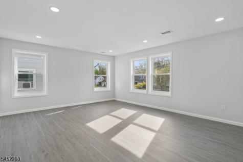 26 Hunterdon Road West Orange NJ 07052