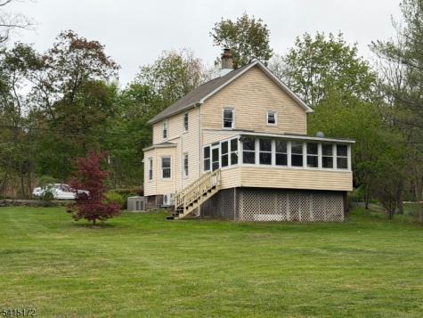 10 Bellows Lane Montville NJ 07082