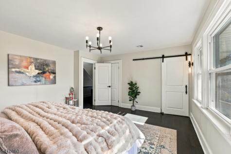 60 Warrington Place East Orange NJ 07017