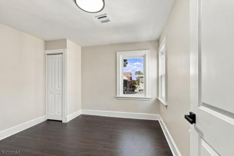 60 Warrington Place East Orange NJ 07017