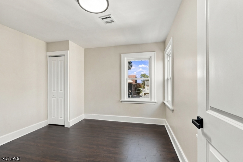 60 Warrington Place East Orange NJ 07017