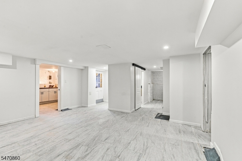 60 Warrington Place East Orange NJ 07017