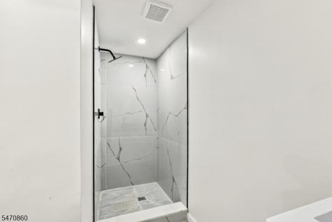 60 Warrington Place East Orange NJ 07017