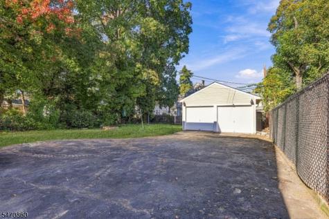 60 Warrington Place East Orange NJ 07017