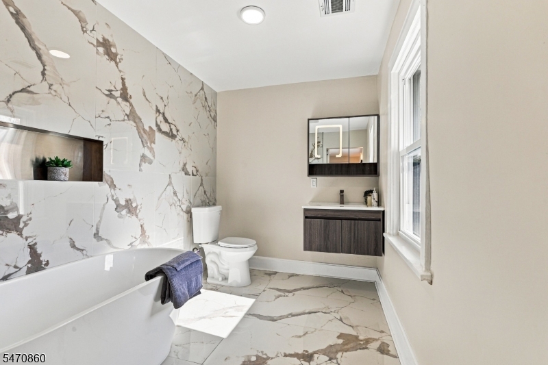 60 Warrington Place East Orange NJ 07017