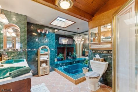 543 Lakeside Avenue Hopatcong NJ 07821