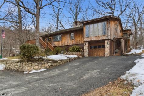 543 Lakeside Avenue Hopatcong NJ 07821