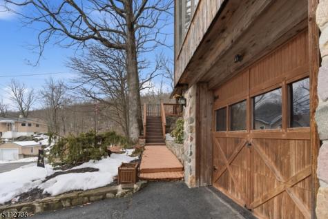 543 Lakeside Avenue Hopatcong NJ 07821
